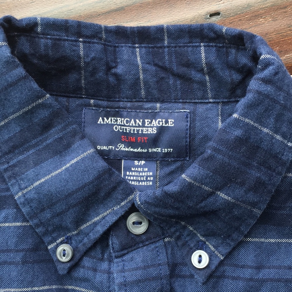 AEO long sleeve slim fit heavier weight sz small